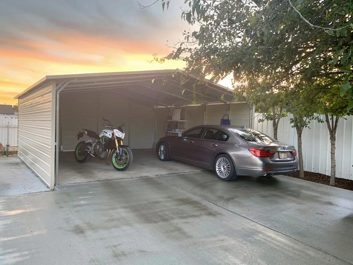 Boxed-eve carport with trim package